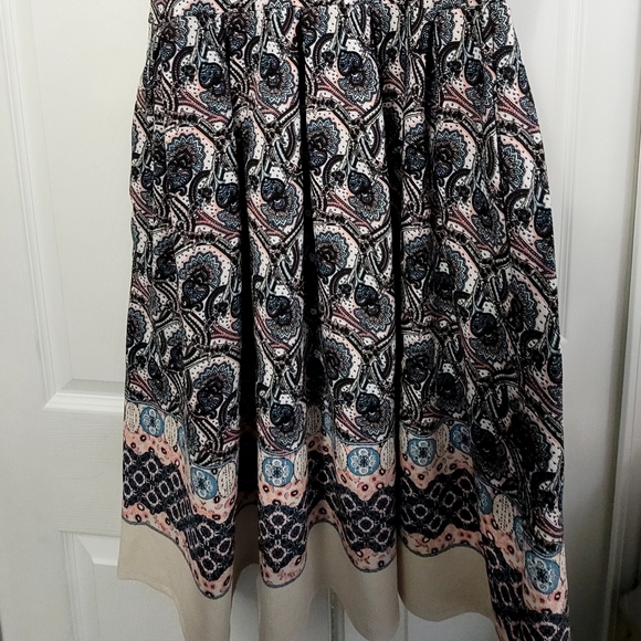 Lularoe Amelia - Picture 3 of 3